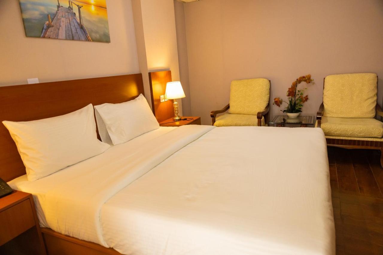 Three 888 Hotel Dubaj Kültér fotó
